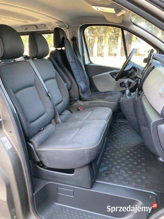 Renault Trafic 9 osobowe 245000km Jodłowno