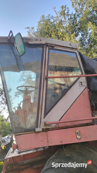Kombajn Massey Ferguson 660 Trawniki