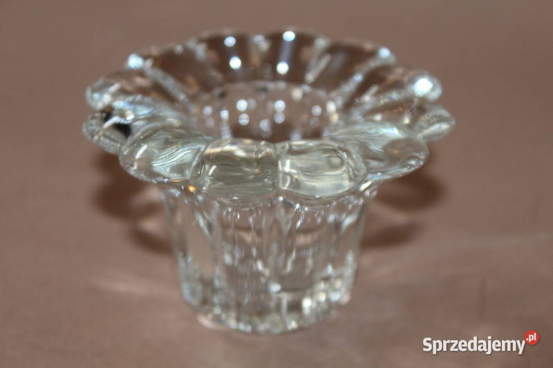 Mały świecznik w kształcie kwiatka 1034 Porcelana i szkło Szczecin