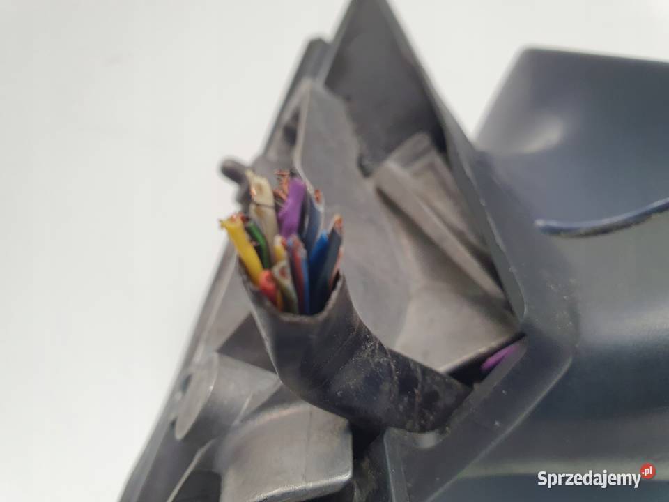 LUSTERKO Audi A4 B6 B7 0008r PRAWE PASAŻERA 16 osobowe