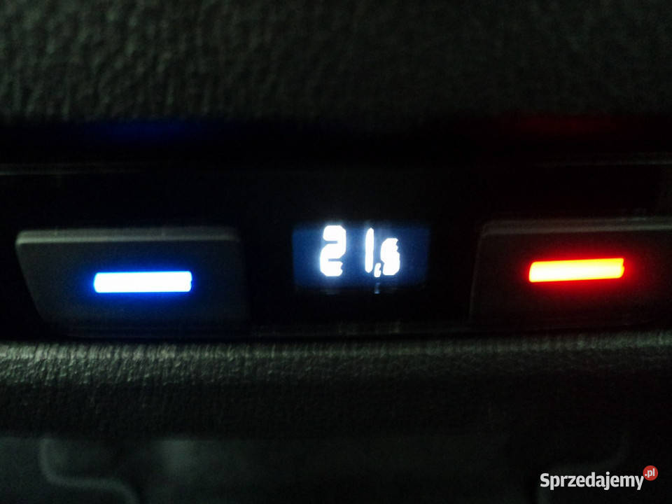 Volkswagen Touran srzedam ładnego VW Turana16 gniazdo USB