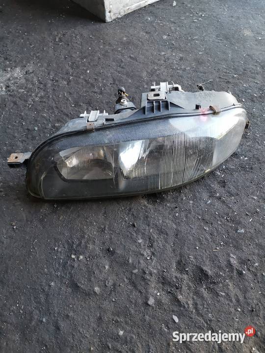 Lampa prawy przód fiat Bravo