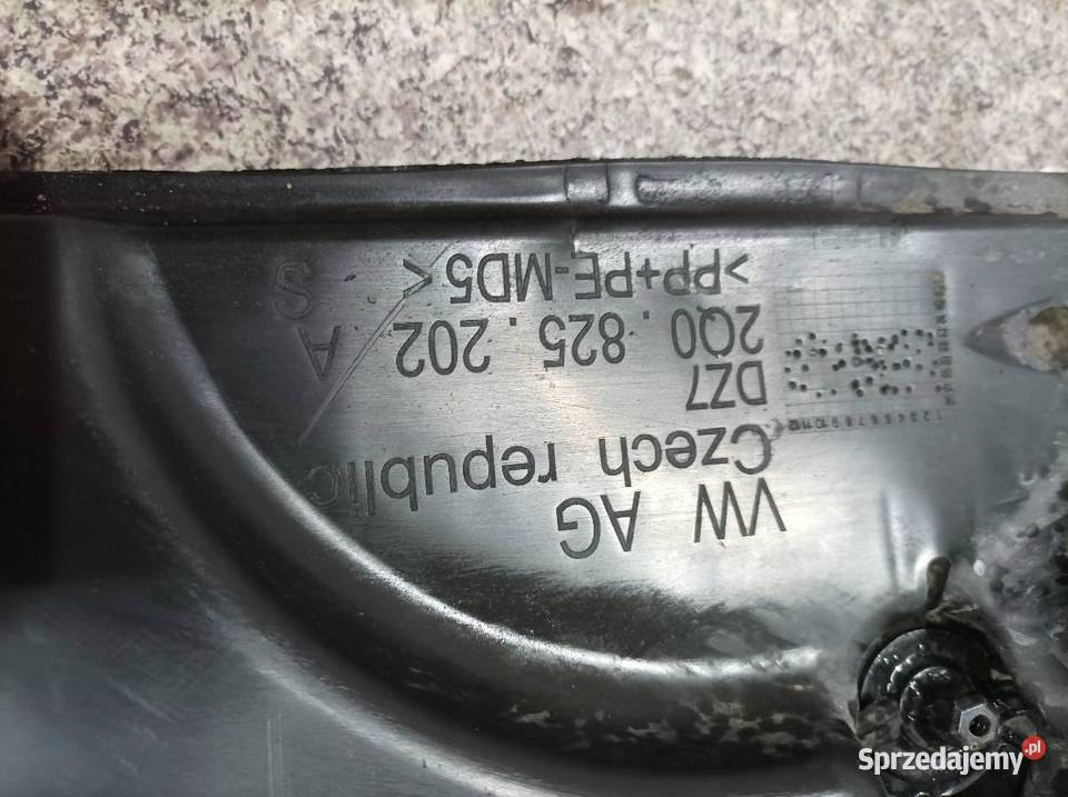 OSŁONA PODWOZIA PRAWA 2Q0825202A Skoda Kamiq I