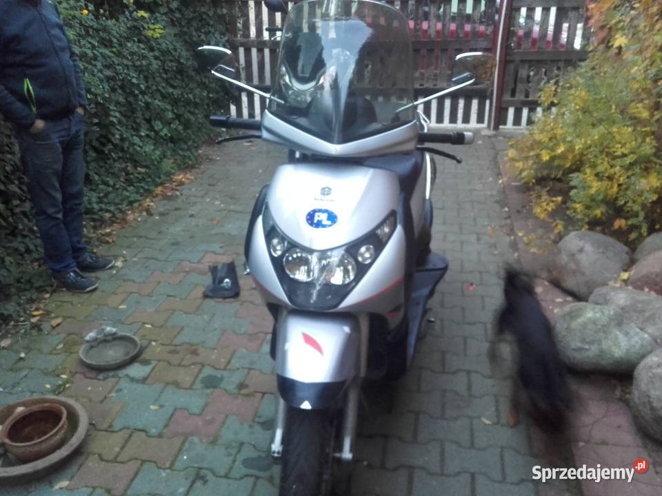 Skuter klasy Premium Piaggio Beverly 125 ccm nieuszkodzony Ozorków sprzedam