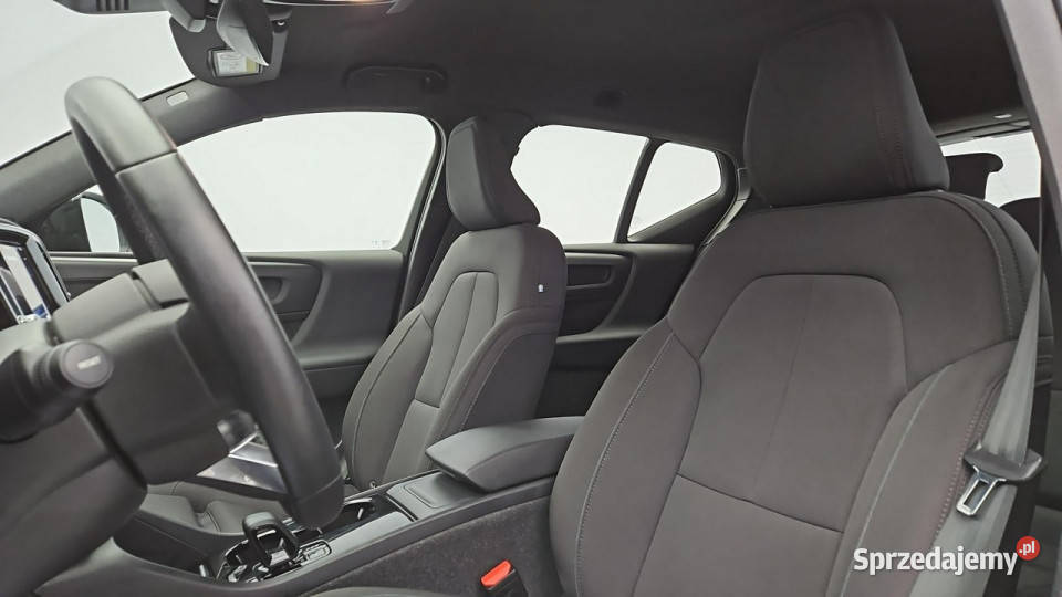 Volvo XC 40 73kWh P6 Recharge Core aut Z Warszawa