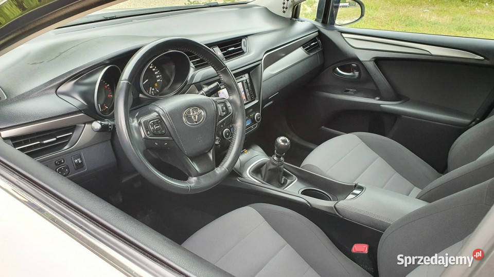 Toyota Avensis 16 D4D 112 Navi Super Stan Biała Chmielnik