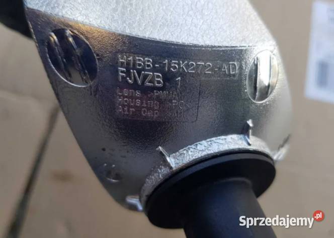 Lampa przeciwmgielna prawa FORD FIESTA MK8 Częstochowa