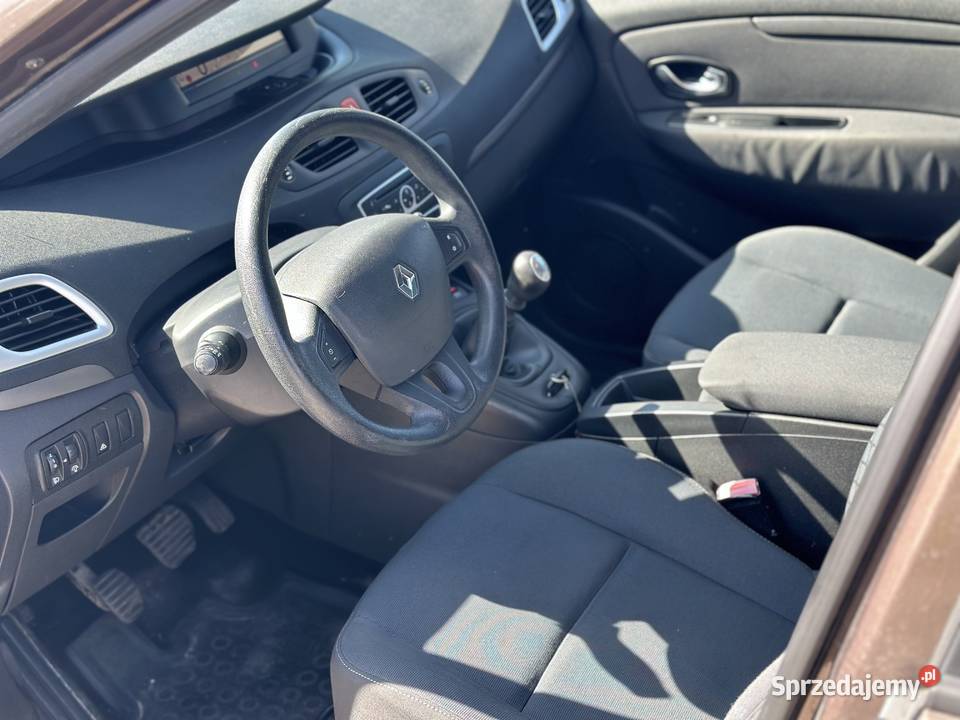 Scenic 3 16 benzyna 16V manual klima hak świeżo wielofunkcyjna kierownica