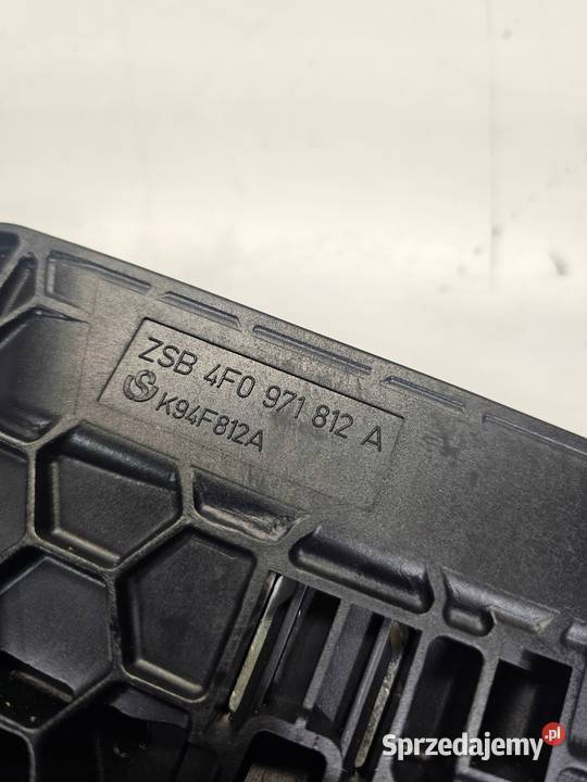 SKRZYNKA OBUDOWA KLEMY AUDI A6 C6 4F0971812A Przystajń