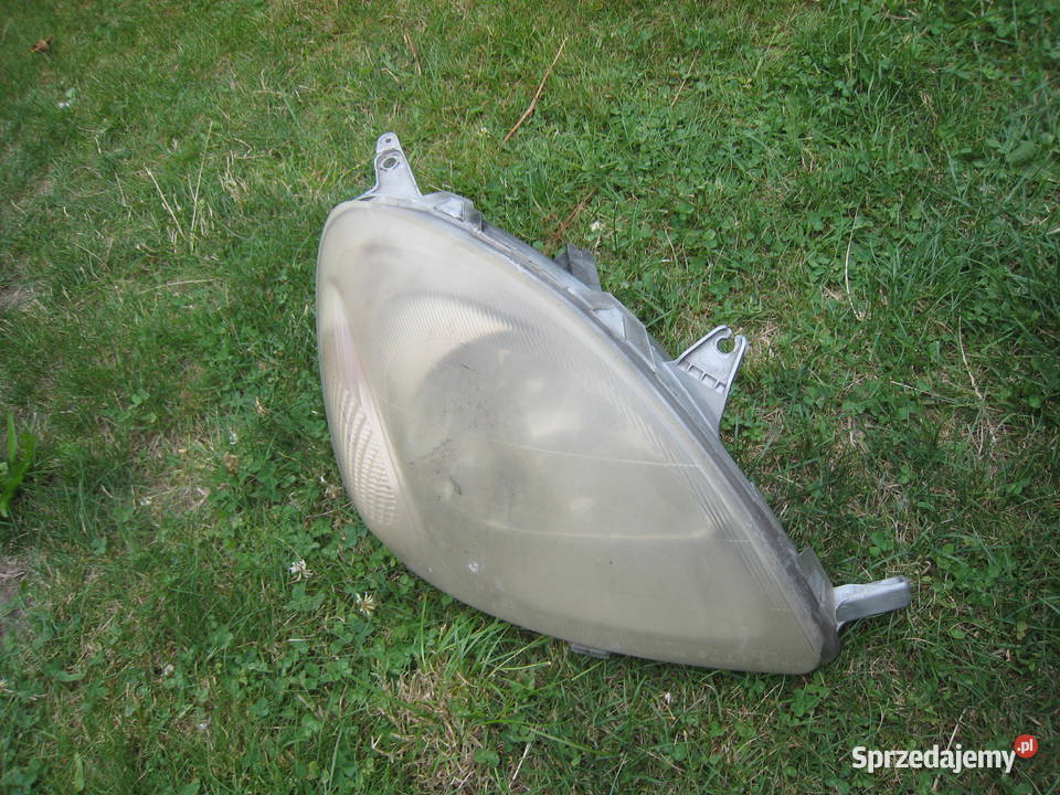 Lampa przednia prawa lewa Toyota Yaris I 9903 osobowe Kraków