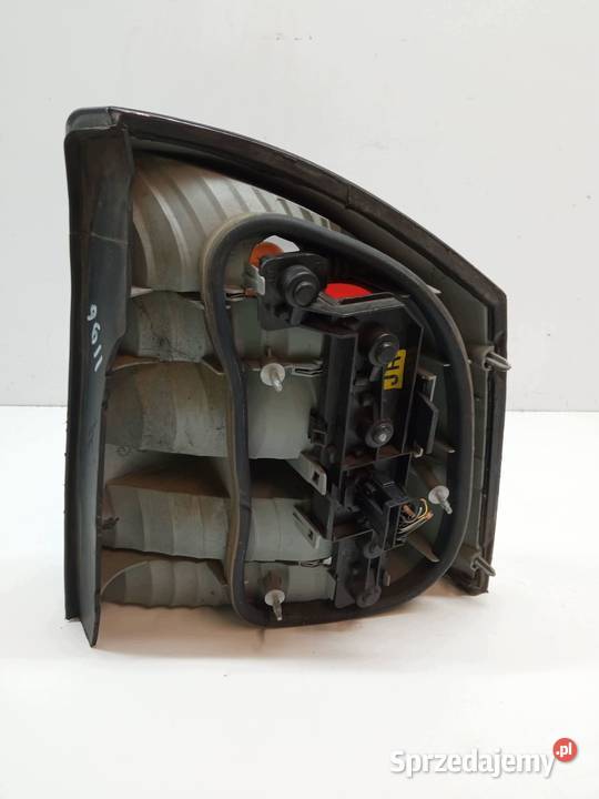 LAMPA TYŁ LEWA 5D HB GTS Opel Vectra III