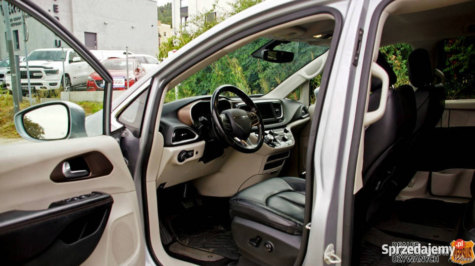Chrysler Pacifica Limited Doskonały Minivan bluetooth Gdynia sprzedam