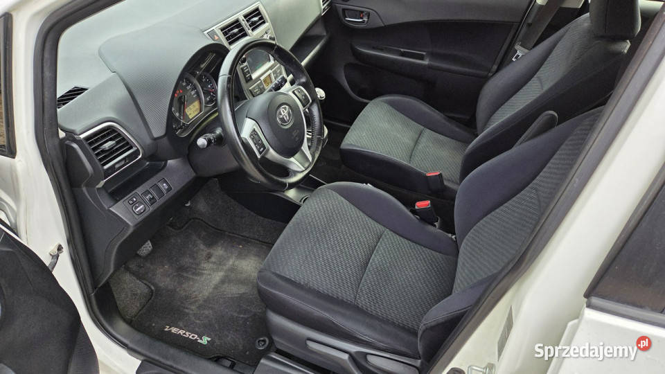 Toyota Verso S 13 Vvti 101 Kamera Klima Serwis isofix Otwock Mały