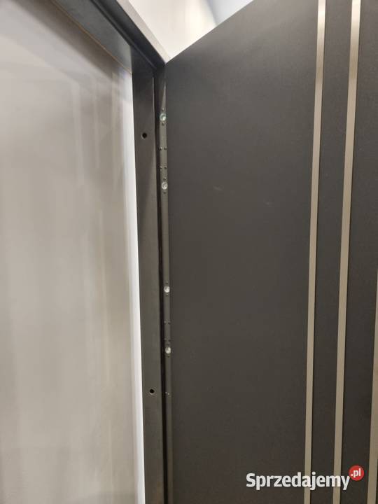 Drzwi zewnętrzne Wikęd do mieszkania 80 P Kielce