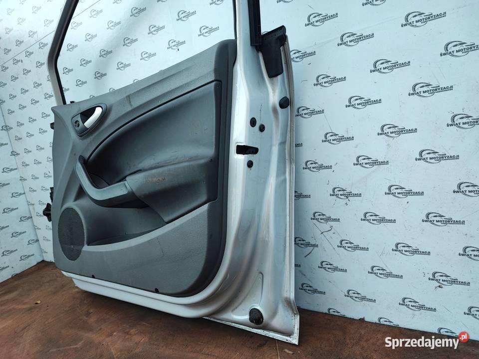 SEAT IBIZA IV 12r Drzwi prawy przód 120 mikronów osobowe Kielce sprzedam