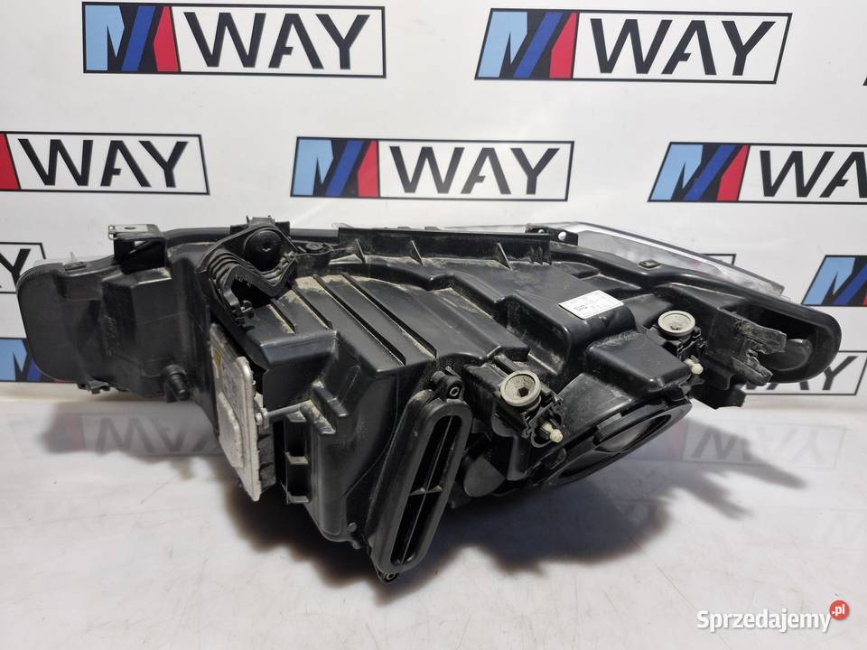 BMW F30 F31 LAMPA PRAWA PRAWY PRZÓD XENON osobowe