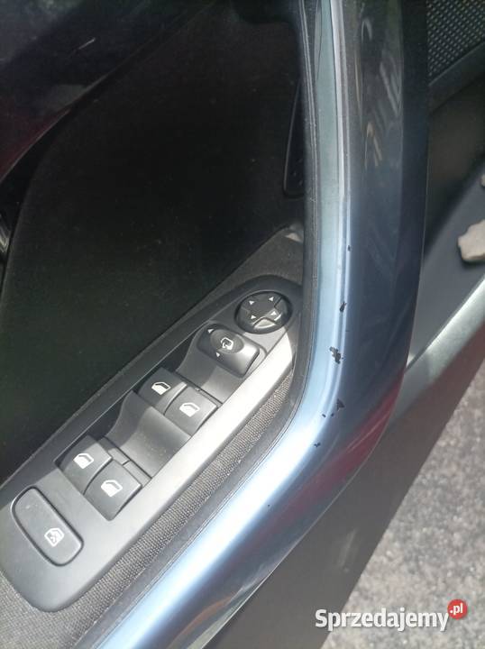 Peugeot 208 I 12 Sprzedam 208 Allure bluetooth Samochody osobowe Marki
