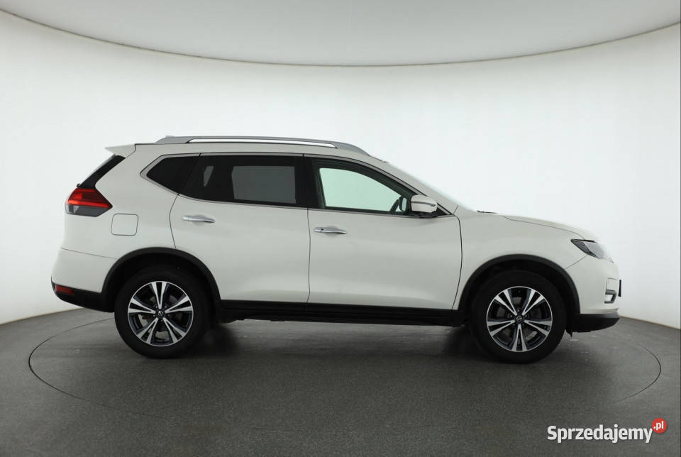 Nissan XTrail 20 dCi asystent pasa ruchu Piaseczno