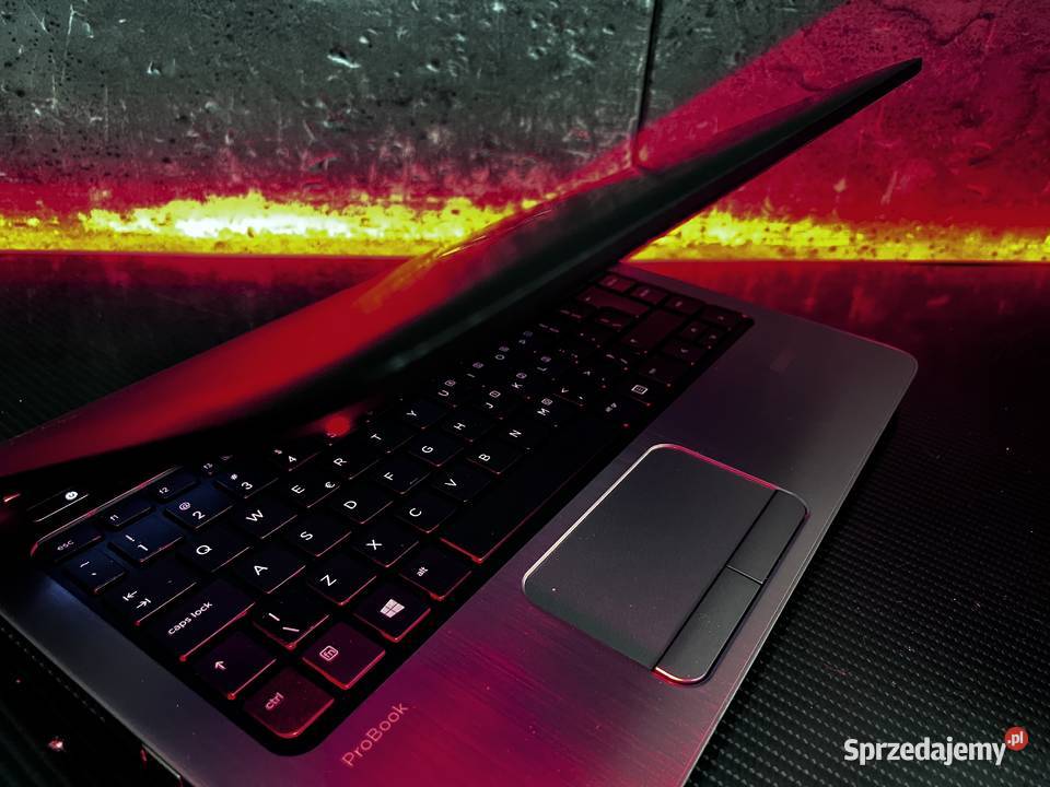 Sprzęt komputerowy na sprzedaż laptopy PC