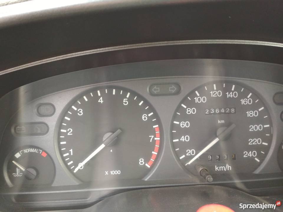 Ford Mondeo MK1 wiśniowy