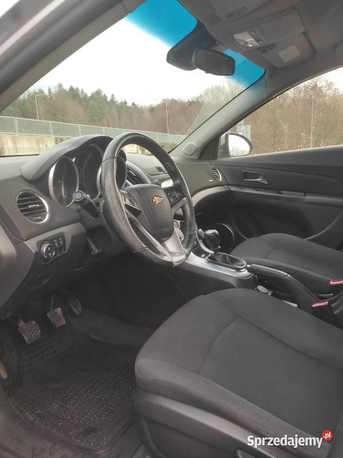 Sprzedam Chevroleta cruzstan napęd benzyna