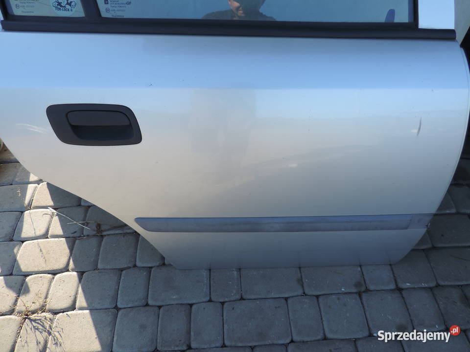 Drzwi prawy tył Astra 2 sedan kolor z147 Rok produkcji 2000 Nowy Sącz