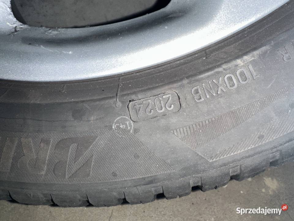 Mercedes W211 oryginalne alufelgi 17 nowe opony