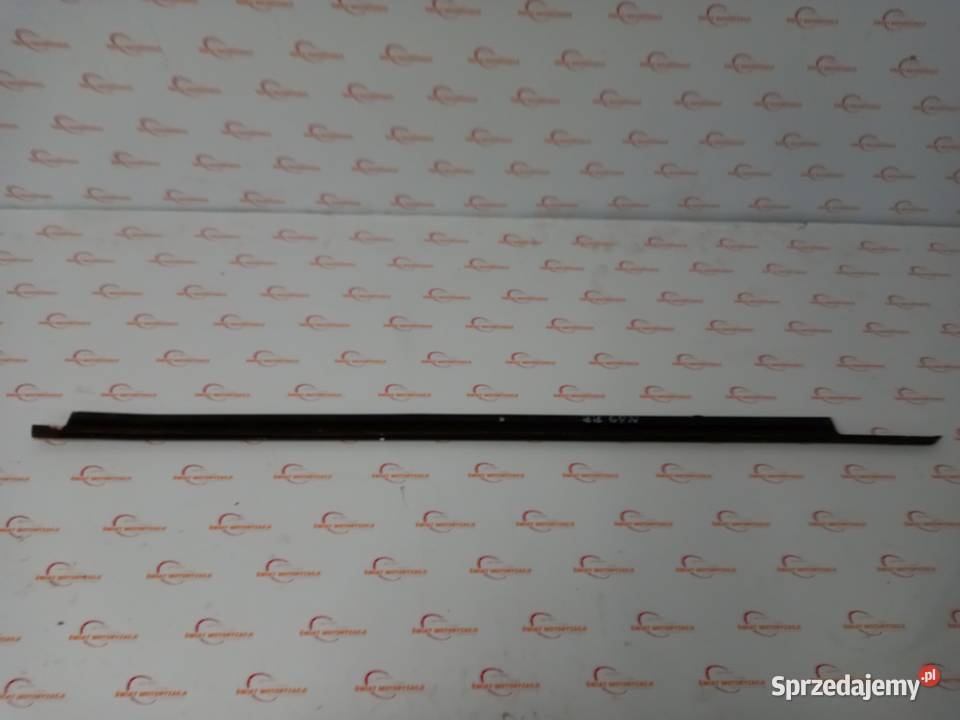 LISTWA ZGARNIAJĄCA PRAWY PRZÓD 8X3837478 AUDI A1 Kielce