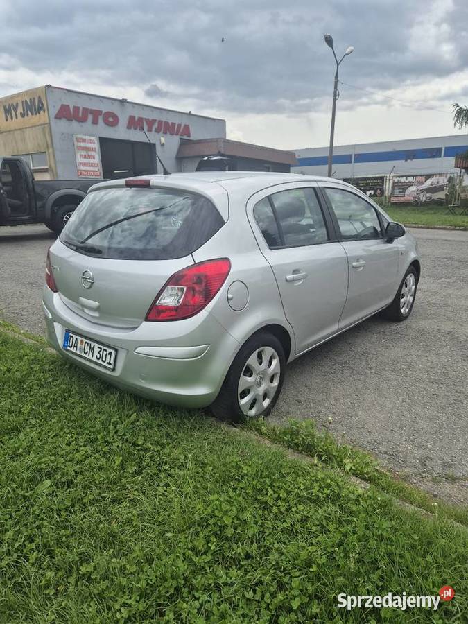 Opel Corsa 12 benzyna 2011 klimatyzacja super