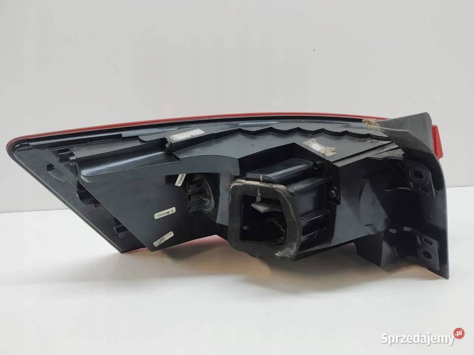 LAMPA TYŁ PRAWA SEDAN EUROPA 3V5945208A Skoda świętokrzyskie