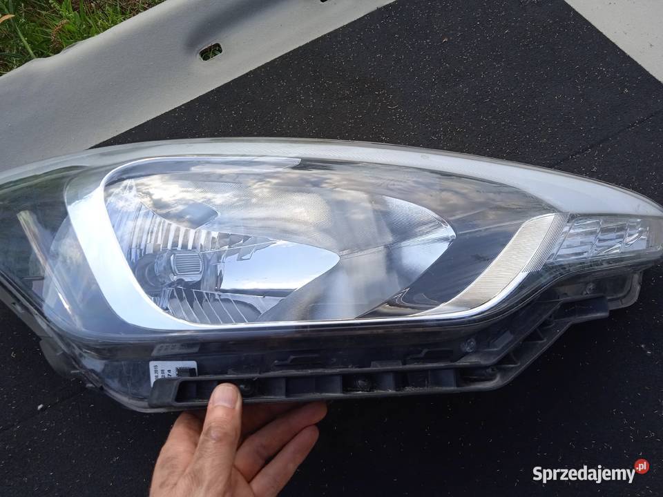 Reflektor Hyundai i20 2014 prawy przód Otwock sprzedam