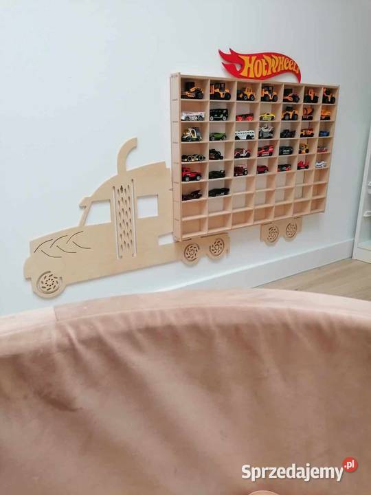 Półka regał półeczki na resorówki autka zabawki Chomranice