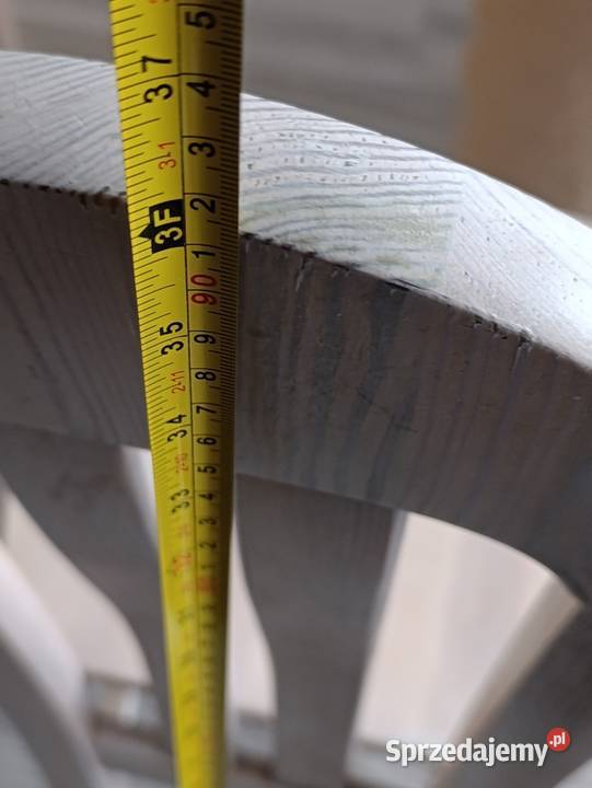 drewniane krzesło do jadalni w jasnym wielkopolskie Poznań