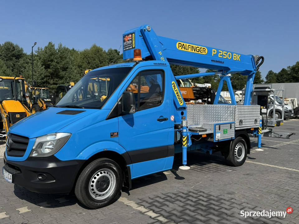 Mercedes Sprinter Podnośnik Koszowy 25m niebieski