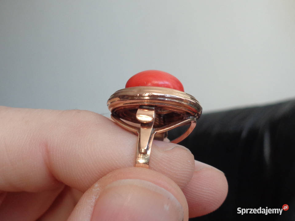 Duży Pierścionek Złoty z Koralem Szlachetnym Brzeg sprzedam