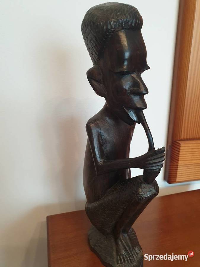 Figurka z drewna egzotycznego mężczyzna z fajką Radom