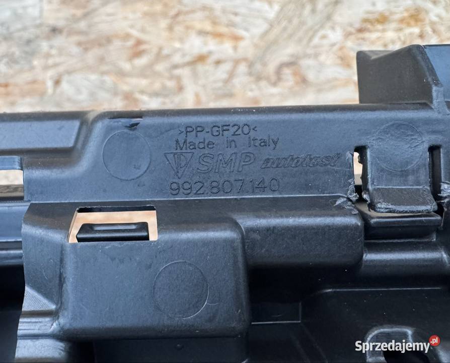 Listwa zaślepka zderzaka przód Porsche 992 Międzychód