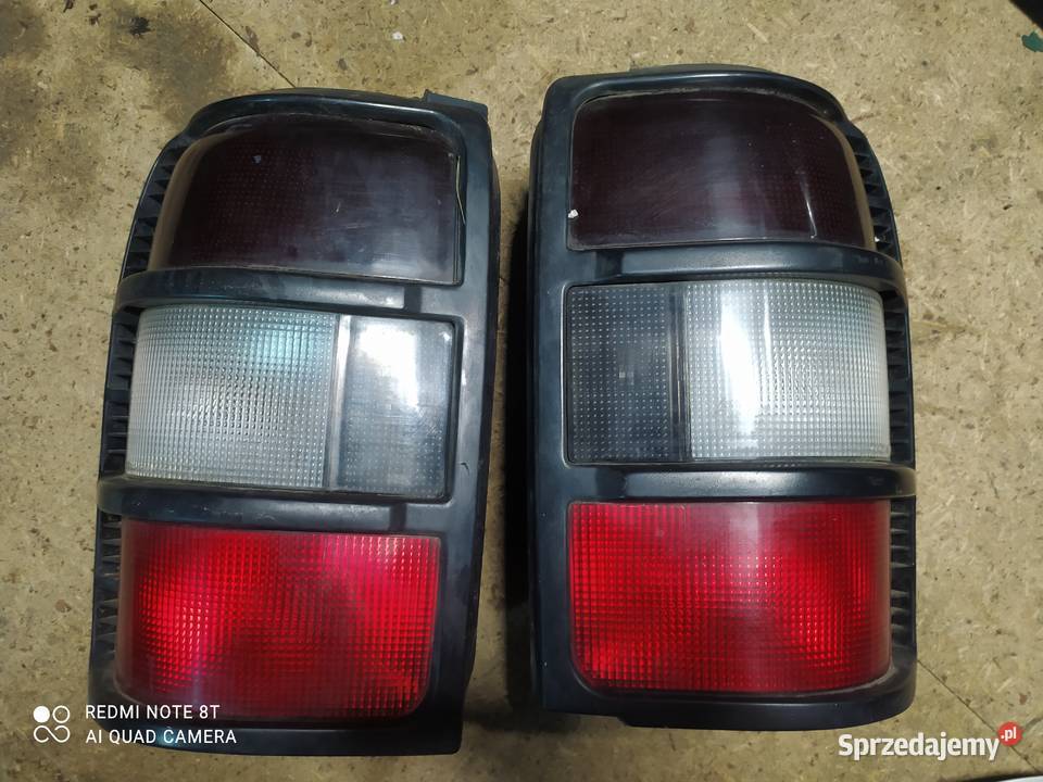 PAJERO 2 PRAWA TYLNA LAMPA Trzebnica