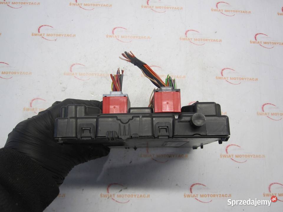 RENAULT MASTER III 14r moduł BCM 284B10516R osobowe Kielce