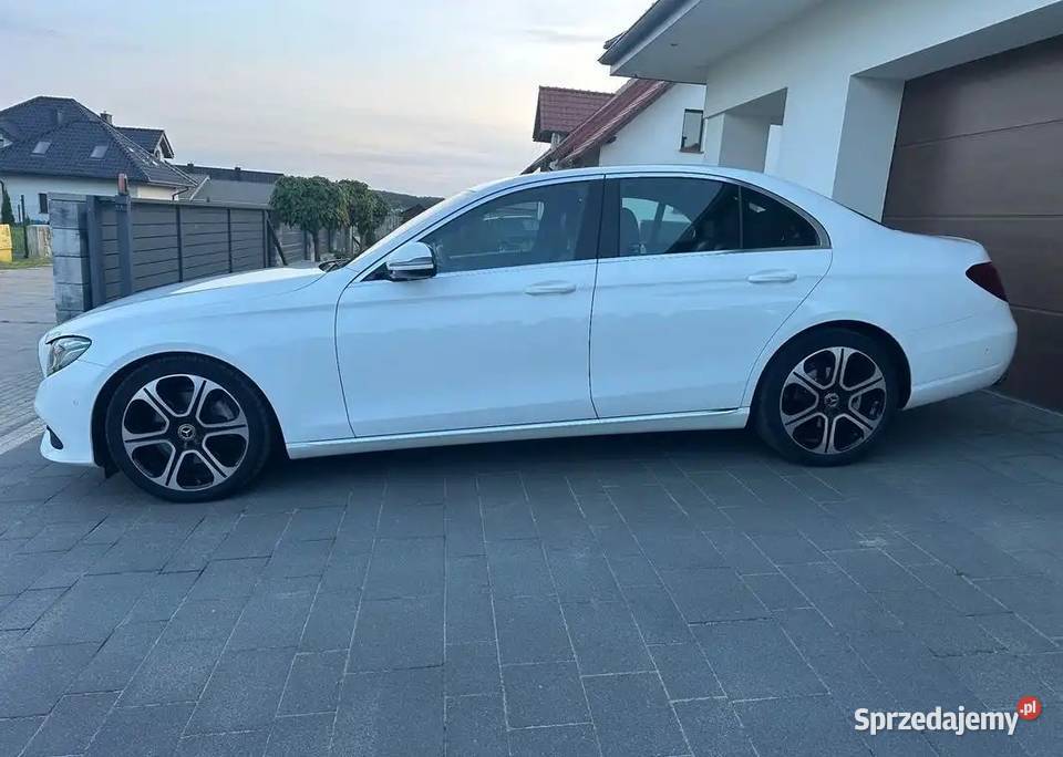 Bezwypadkowa E klasa 20d 4 MATIC niski przebieg Mińsk Mazowiecki