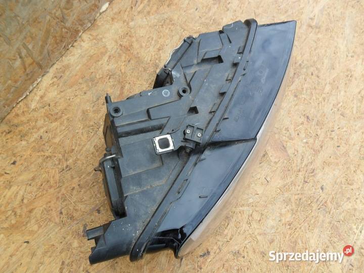 AUDI Q5 LAMPA REFLEKTOR PRAWY XENON osobowe Nowy Tomyśl sprzedam