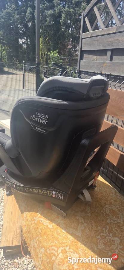 Śliczny czysty fotelik samochodowy Britax rmer