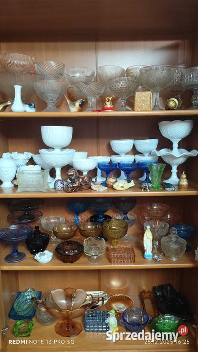 Szkło Kolorowe PRLu Wiązów