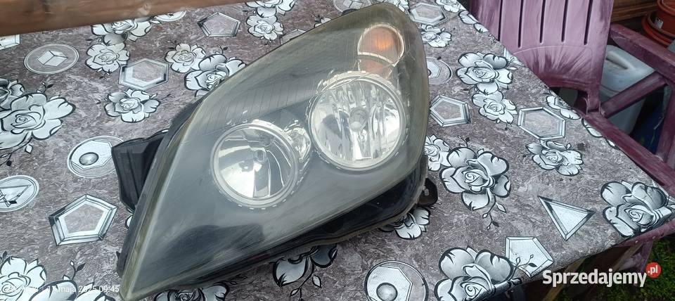 Lampa lewa Opel Astra H III osobowe Motoryzacja Skotniki