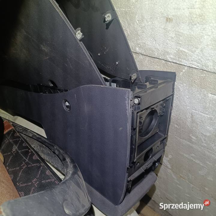 Volkswagen Touran podłokietnik przdlift polift osobowe podlaskie Bielsk Podlaski sprzedam