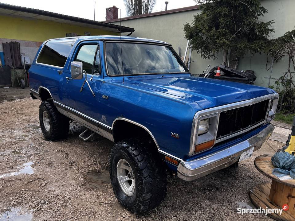 Dodge ramcharger 4x4 V8 Manual Reduktor benzyna