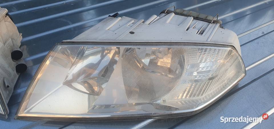 SKODA OCTAVIA II 0408 Lampy przednia reflektor