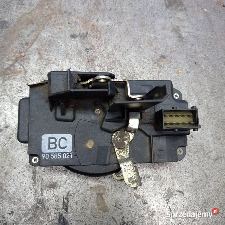 ZAMEK DRZWI LEWY PRZÓD OPEL VECTRA B 90585021 Kamień Pomorski