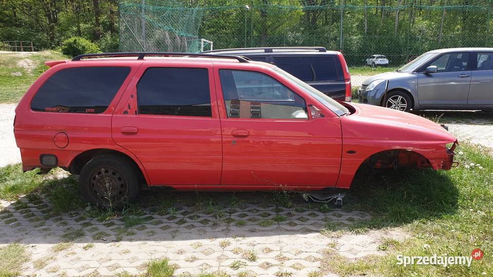 Karoseria escort Rok produkcji 1999 Warszawa