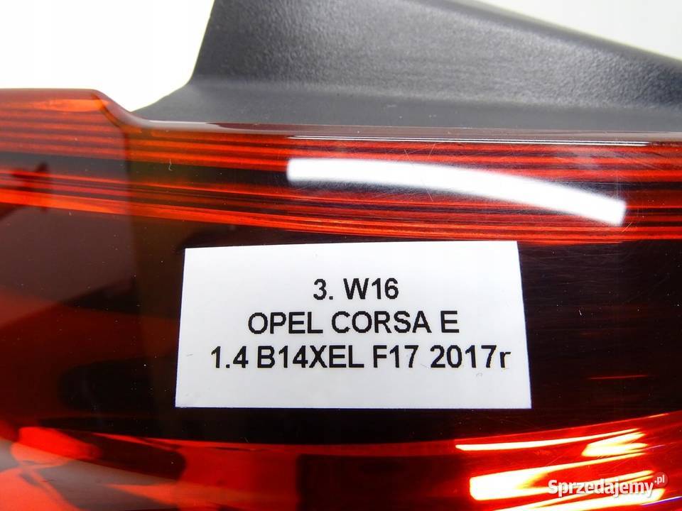 LAMPA LEWA TYLNA LEWY TYŁ W BŁOTNIK OPEL CORSA E sprzedam